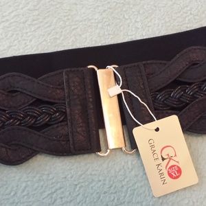 Black Elastic Cinch Belt with Gold Clasp